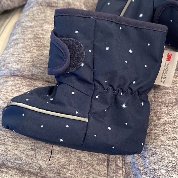 Baby GAP Snowsuit - Picture 8 of 8